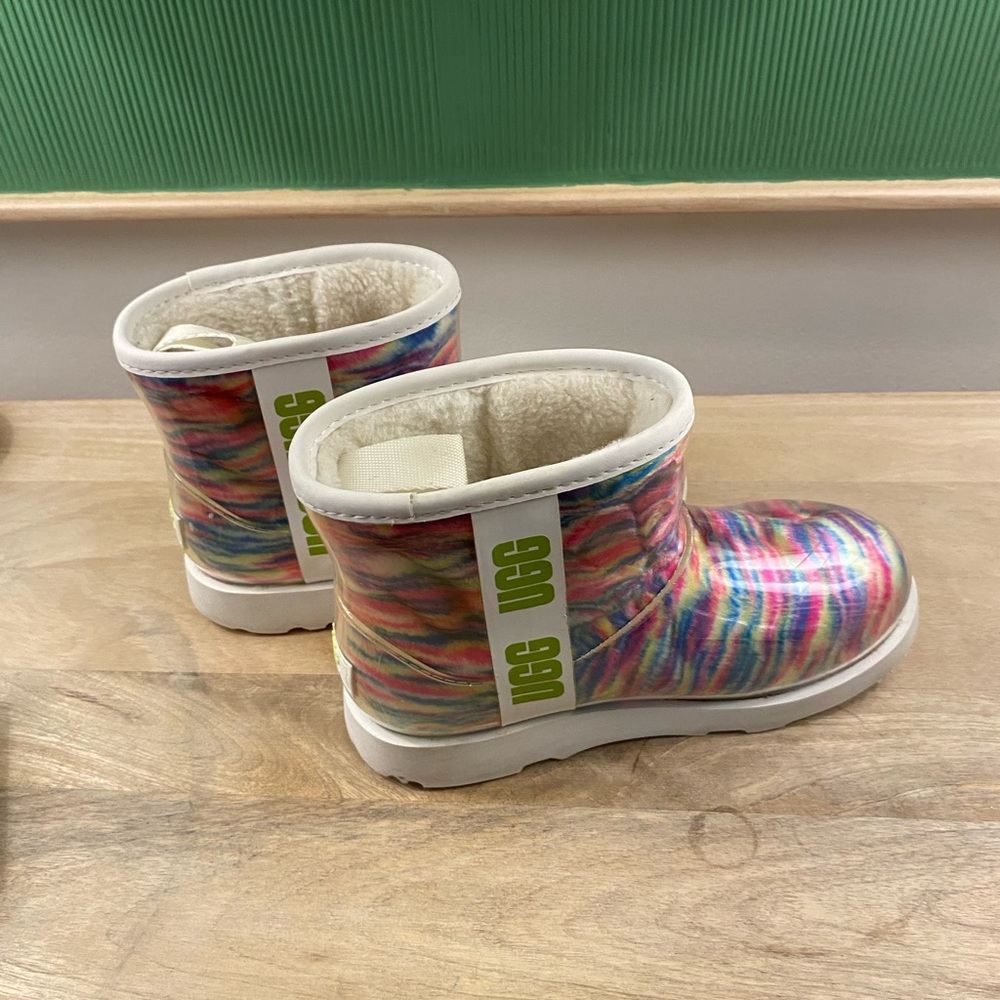 UGG Classic Clear Mini II Pixelate Multicolor Boot Size 2